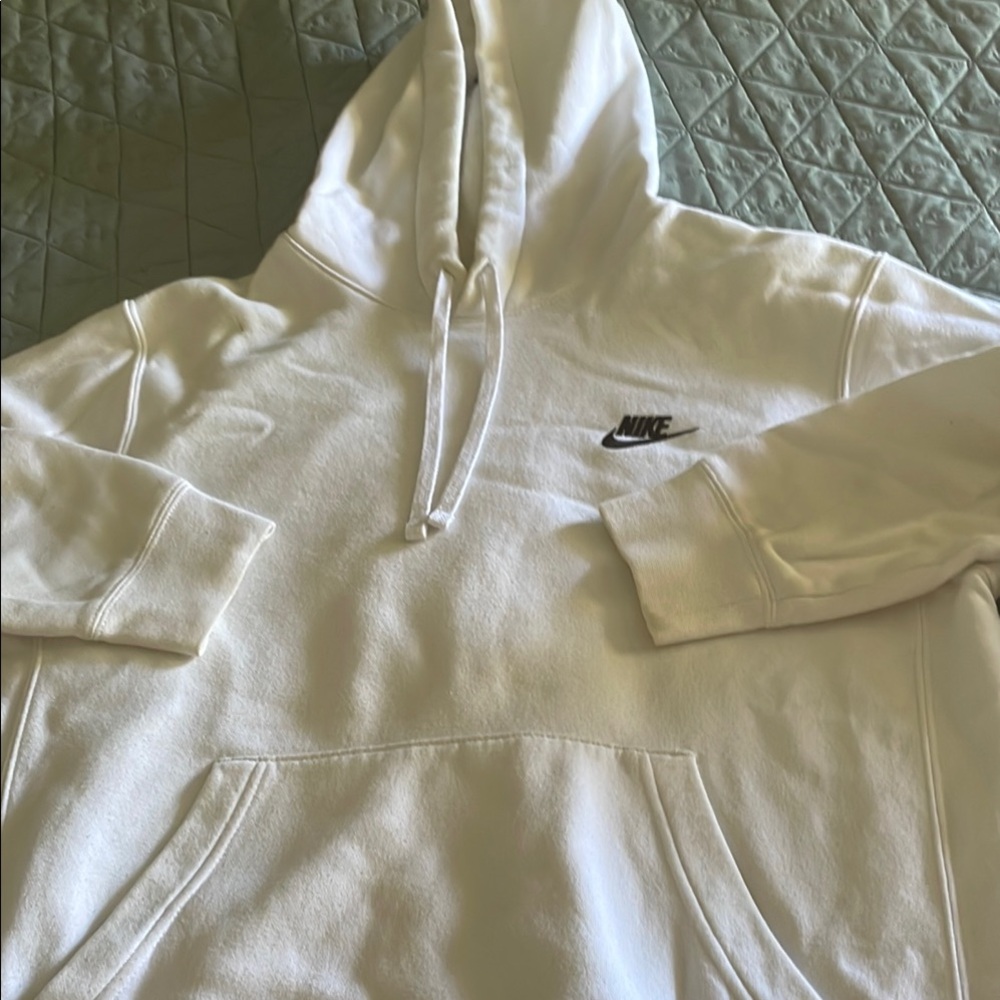 Nike Classic White Pullover
